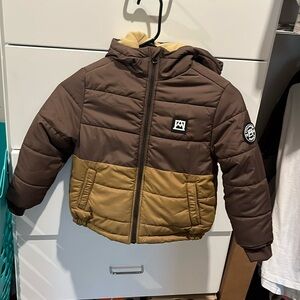 Avalanche Outdoor Supply Company Boys Size 4 outdoor jacket - never worn